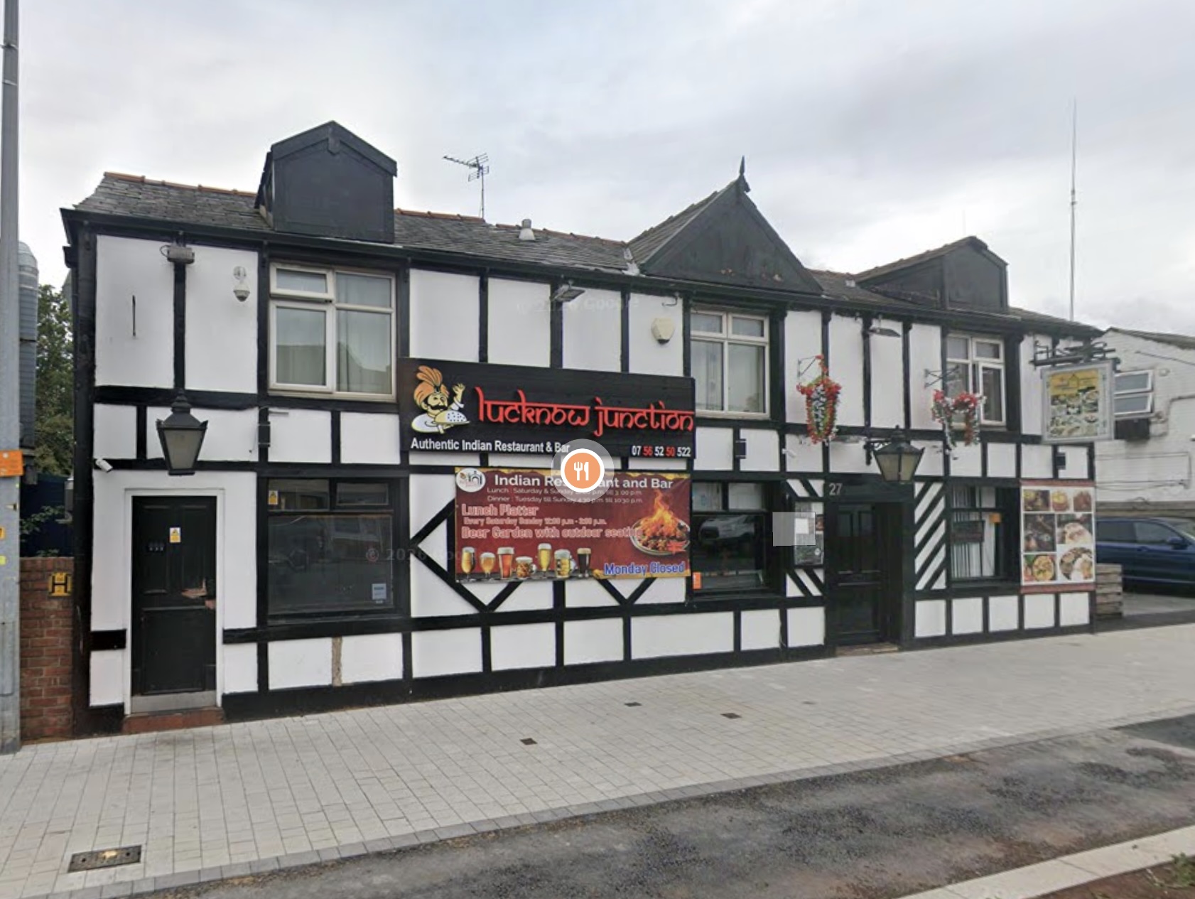 Front of Lucknow Junction restaurant